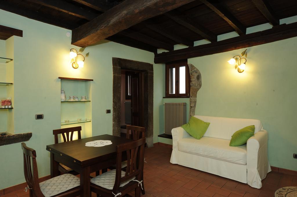 La Scaletta Holiday House Bracciano  Δωμάτιο φωτογραφία