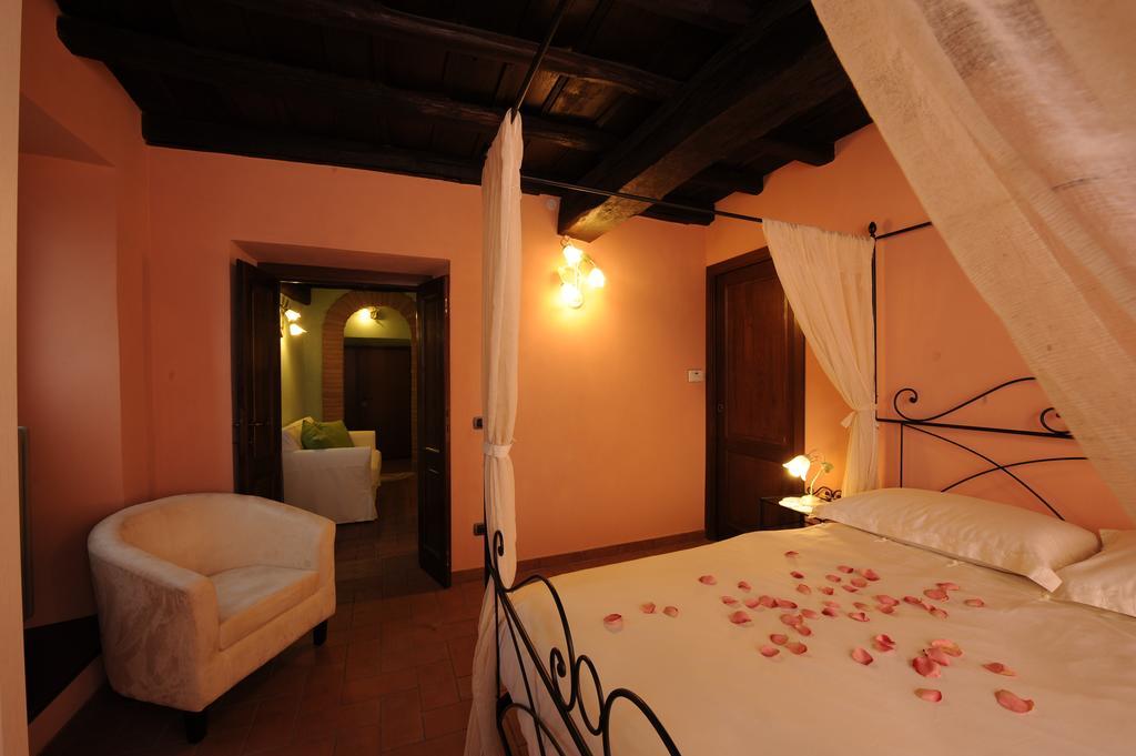 La Scaletta Holiday House Bracciano  Δωμάτιο φωτογραφία
