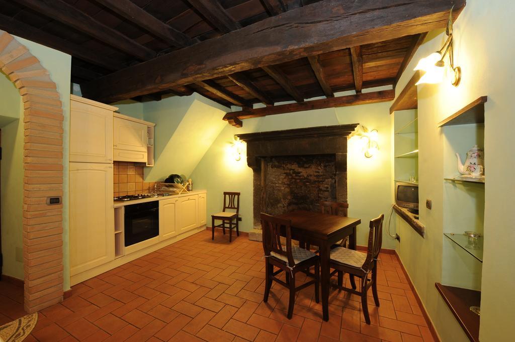 La Scaletta Holiday House Bracciano  Δωμάτιο φωτογραφία